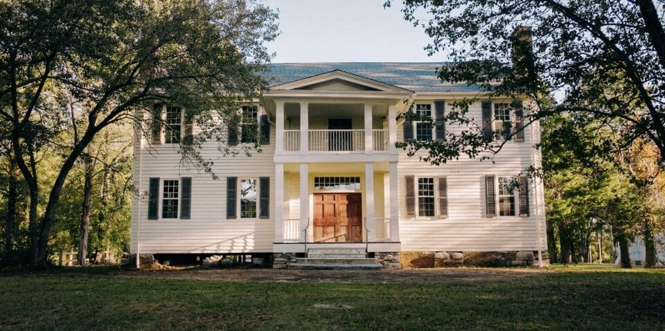 an antebellum mansion